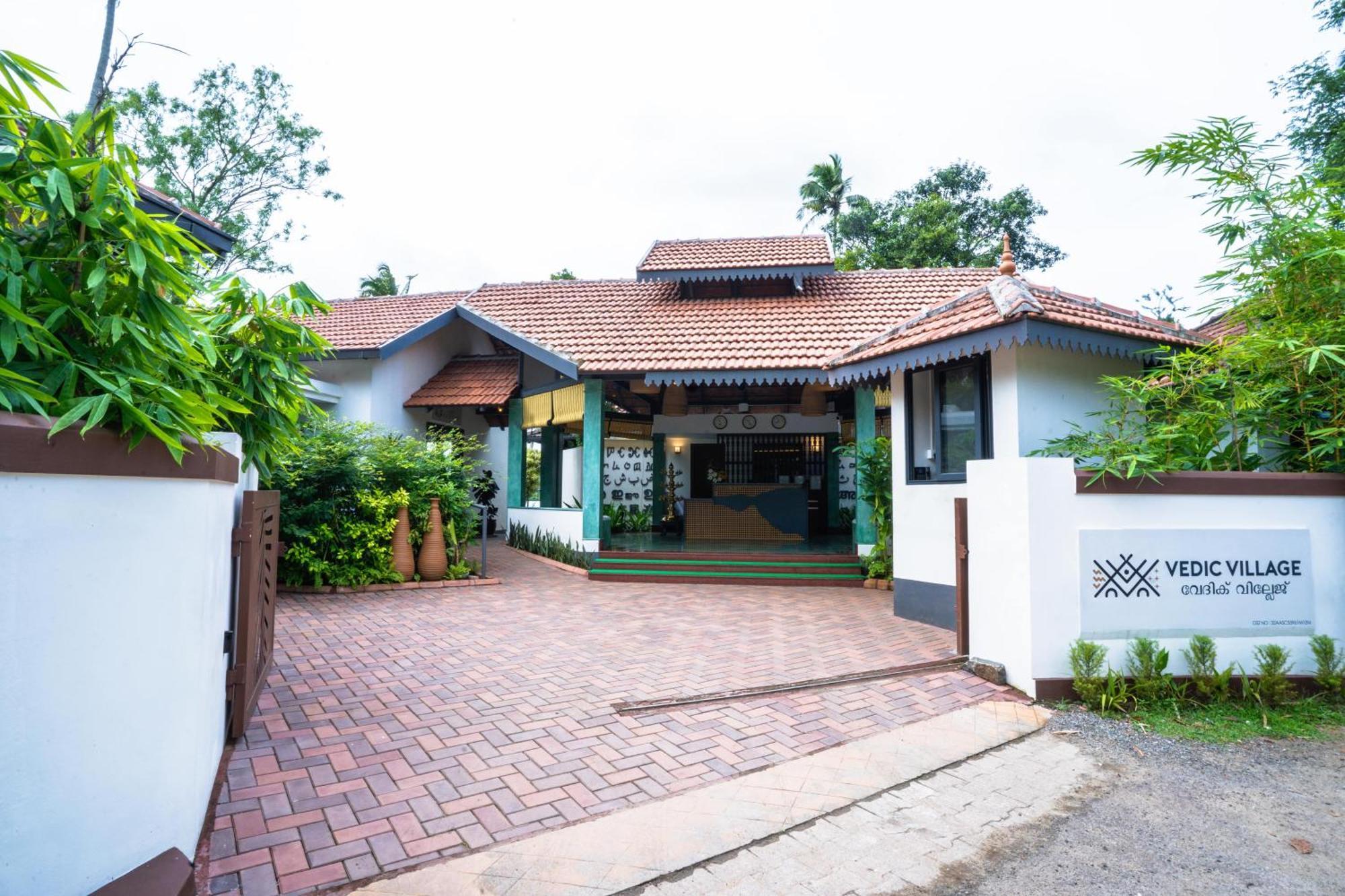 Vedic Village Retreat Kodungallur Kochi Bagian luar foto